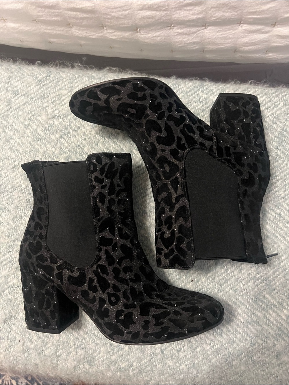 Torrid Black Velvet Leopard-Print sparkle Block Heel Ankle Boots 11W